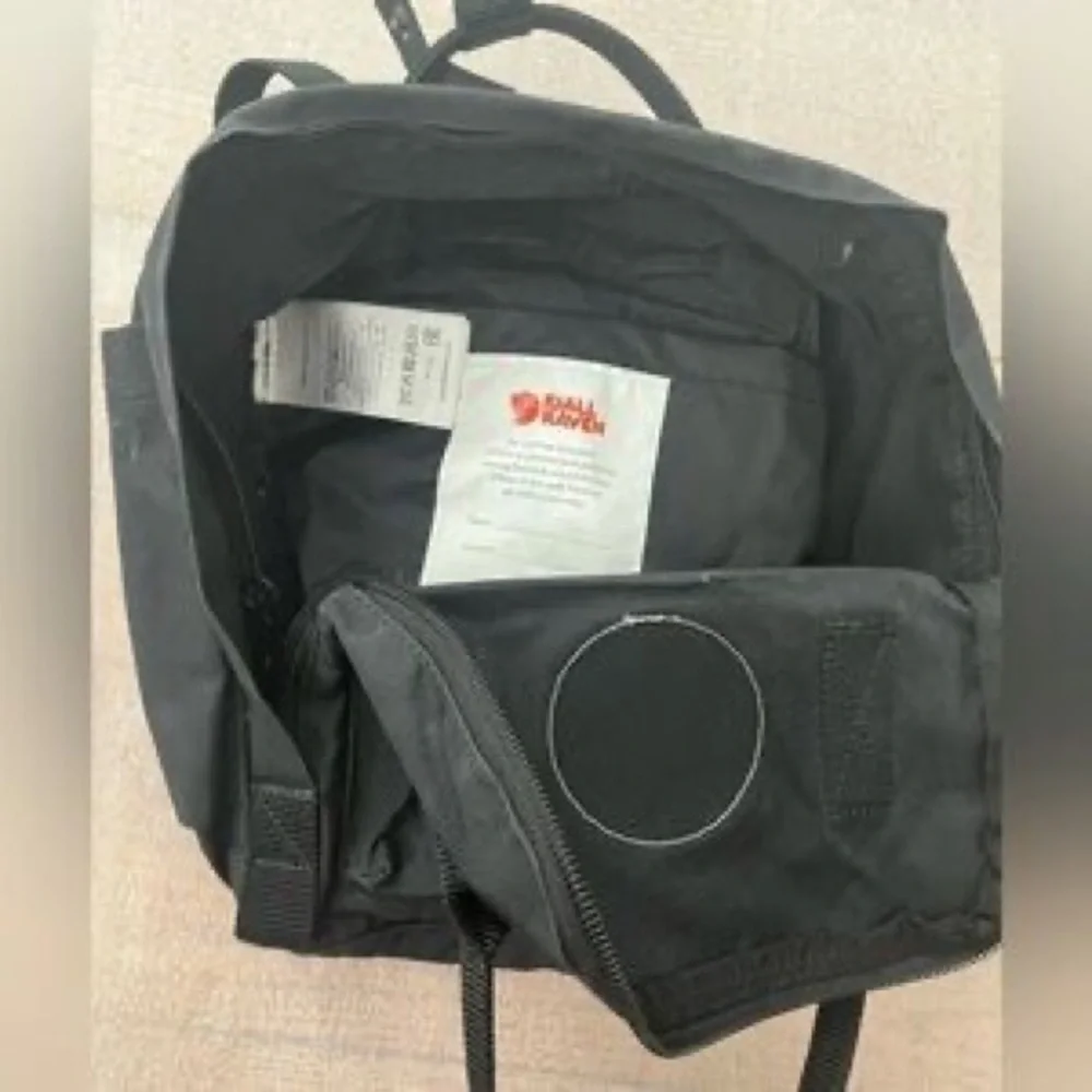Kånken Mini Backpack - Black with Red Logo